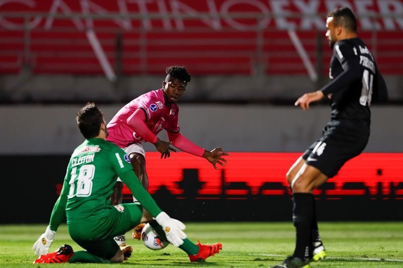 1-1. Bragantino avanza a cuartos de final y espera a Rosario o Táchira