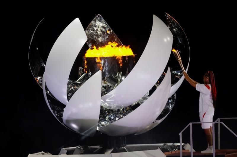 Osaka, poderosa a la luz del pebetero