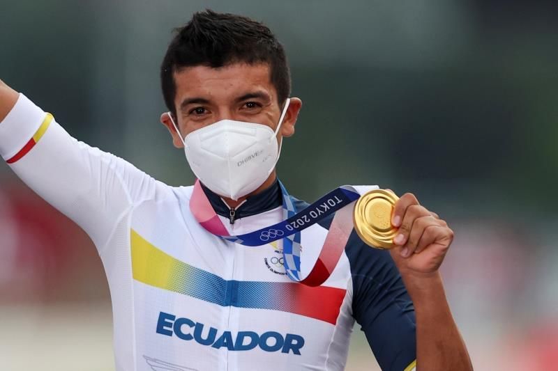 ¡Histórico! ¡Inmortal! Ecuador agradece a Carapaz segundo oro en la historia