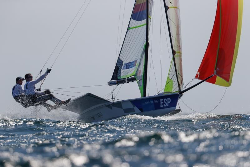 Los barcos españoles empiezan a asentarse en buenas posiciones