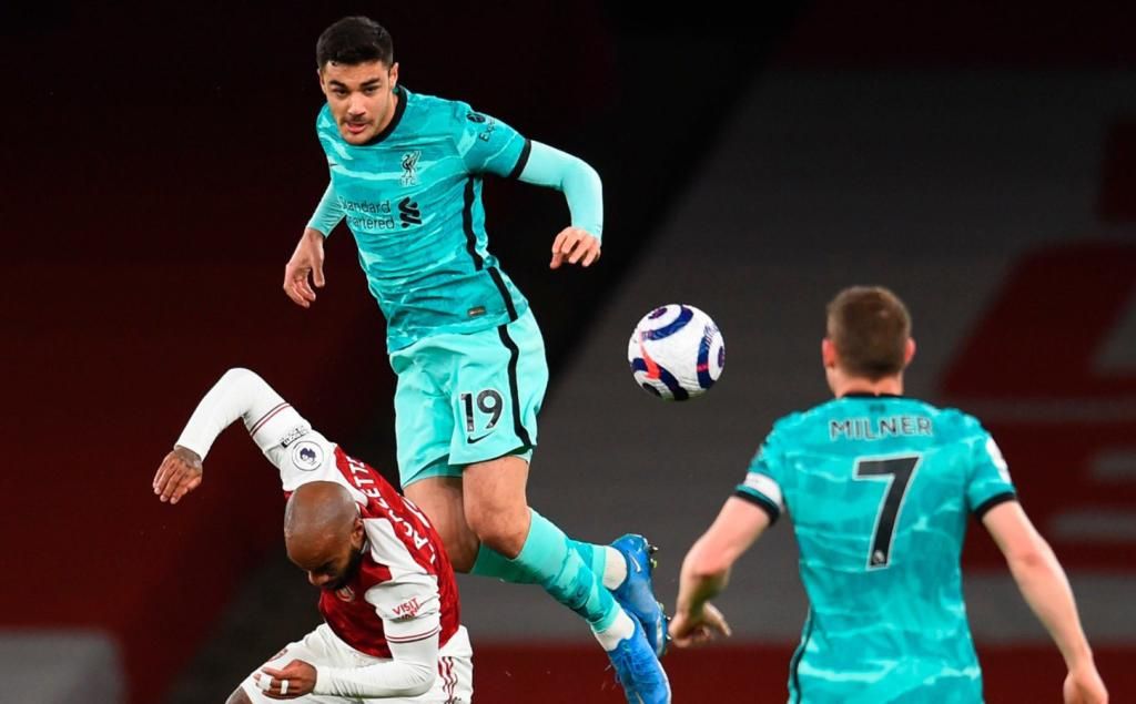 Desde Alemania vinculan a Kabak con el Sevilla FC