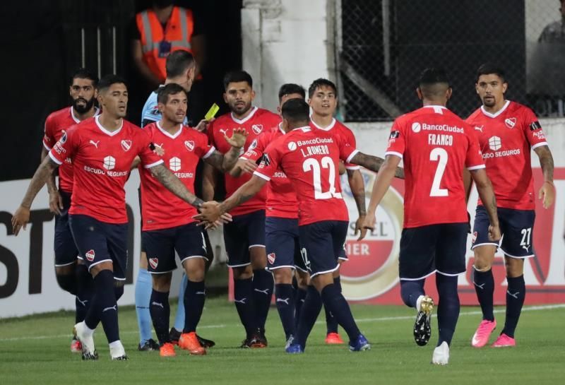 Independiente se sube a la cima de la clasificación y River derrota a Lanús