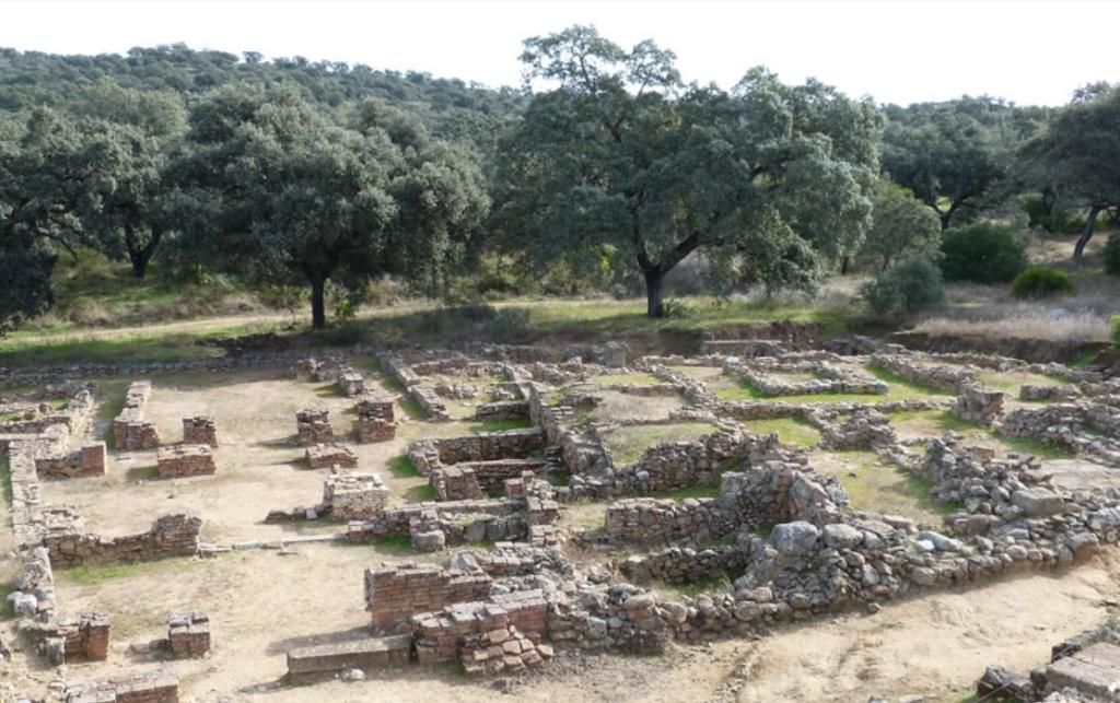 Camino a Munigua, una ruta cargada de historia