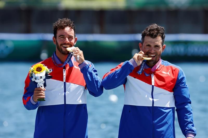 Los cubanos Torres y Enríquez, "orgullosos" del primer oro cubano en piragüa