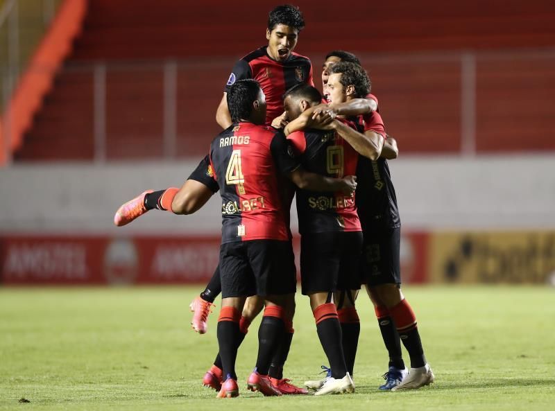 Cinco equipos comparten la cima de la Liga peruana tras cuatro jornadas