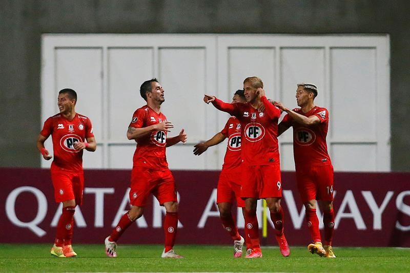 Unión La Calera defenderá ante Everton la cima del campeonato de fútbol en Chile