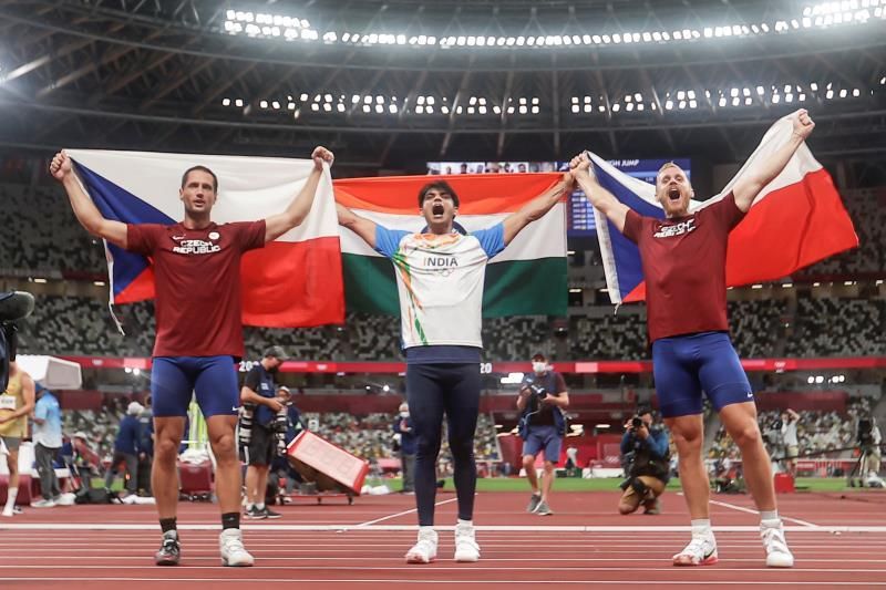 Chopra, campeón de jabalina, da a la India su prime oro olímpico