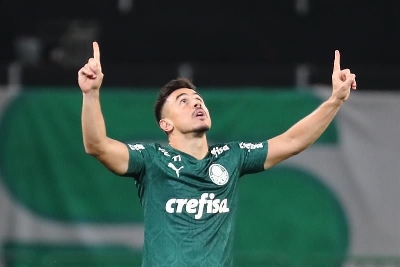 Palmeiras pierde en el último suspiro y pone en peligro su liderato en Brasil