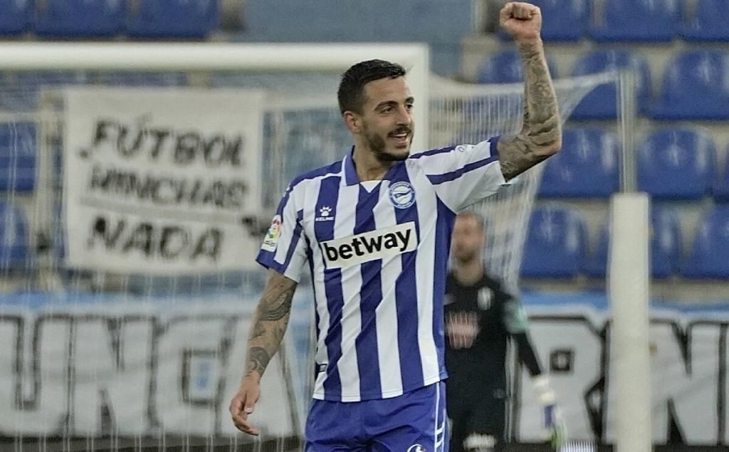 Alavés y Joselu liman asperezas y se piensan la renovación