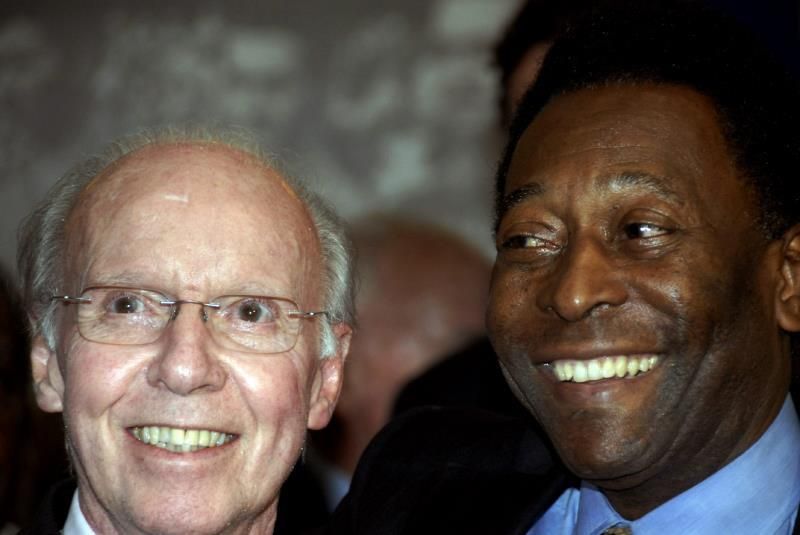 Pelé felicita a su "mentor" e "ídolo" Zagallo por sus 90 años