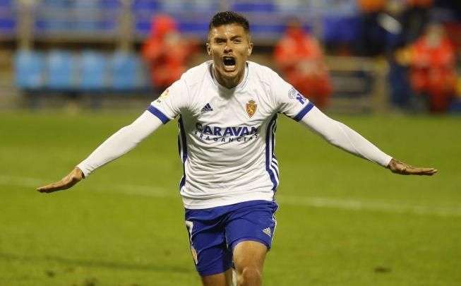 Elche y Zaragoza negocian el traspaso de Narváez; el Real Betis recibiría un ingreso extraordinario