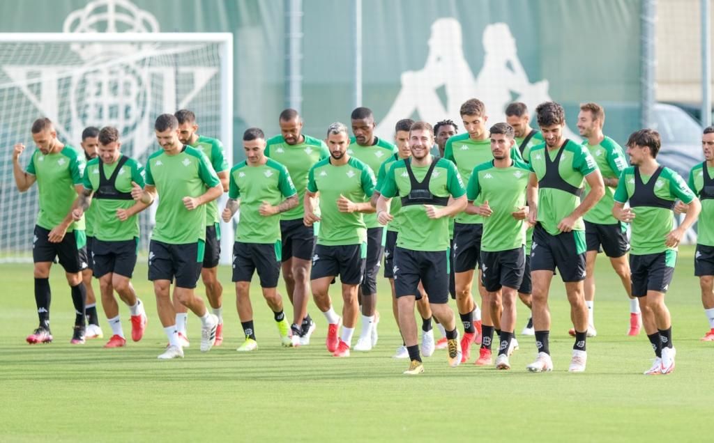 La primera convocatoria del Betis de LaLiga 21/22