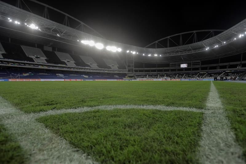 Los estadios de fútbol abrirán en Brasil para vacunados contra covid