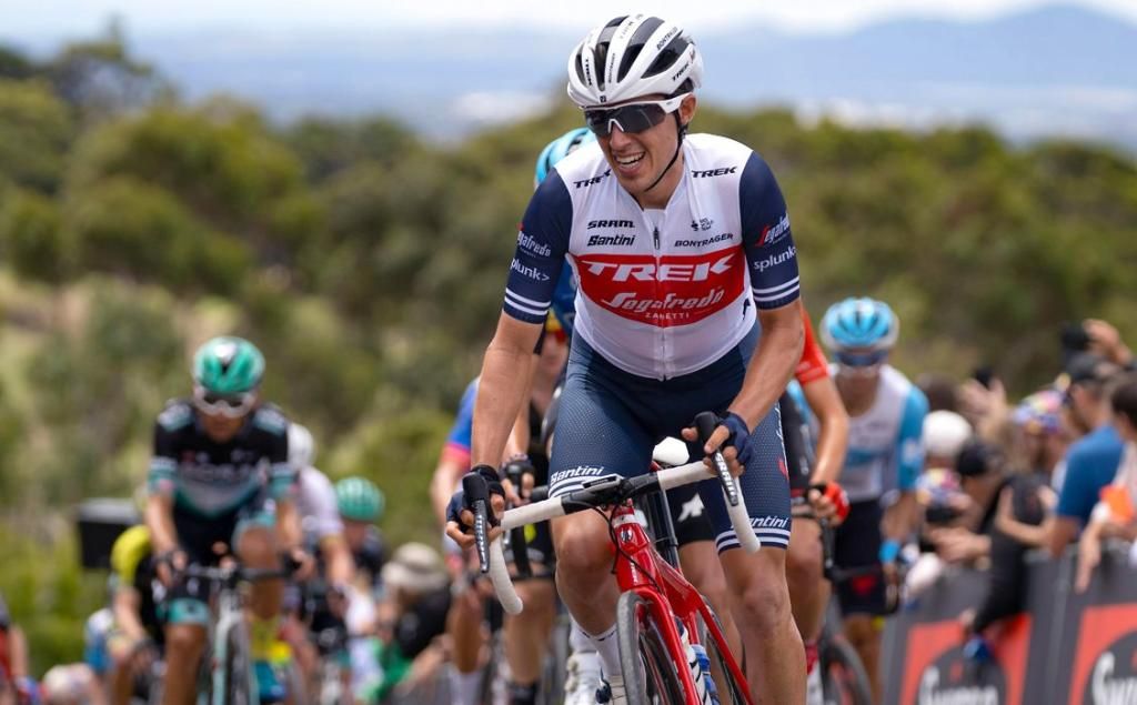 Juanpe López, ciclista en La Vuelta, preocupado por no poder ver a "su Betis"