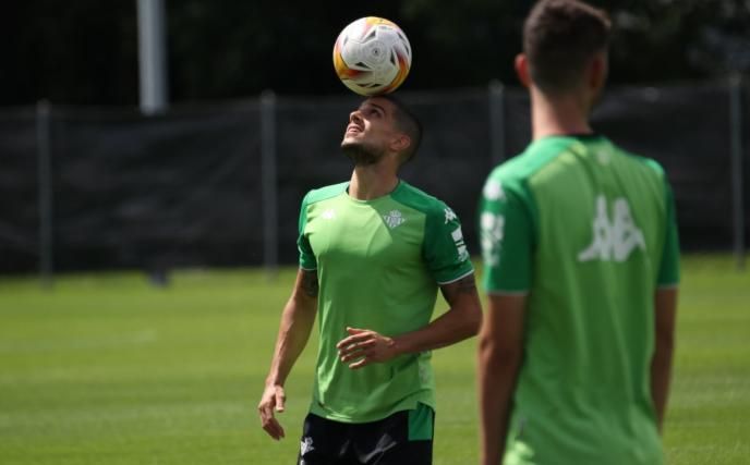 Marc Bartra, tocado, sigue al margen del grupo