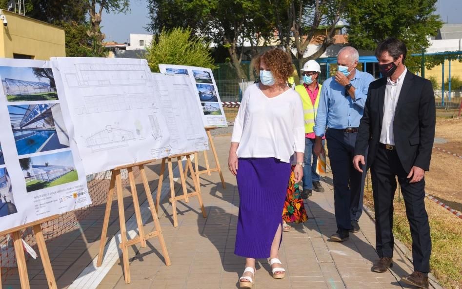 Una nueva cubierta para la piscina del C.D. Torreblanca