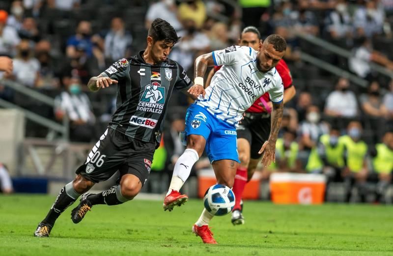 El colombiano Vergara afirma que su inicio en el Monterrey ha sido positivo