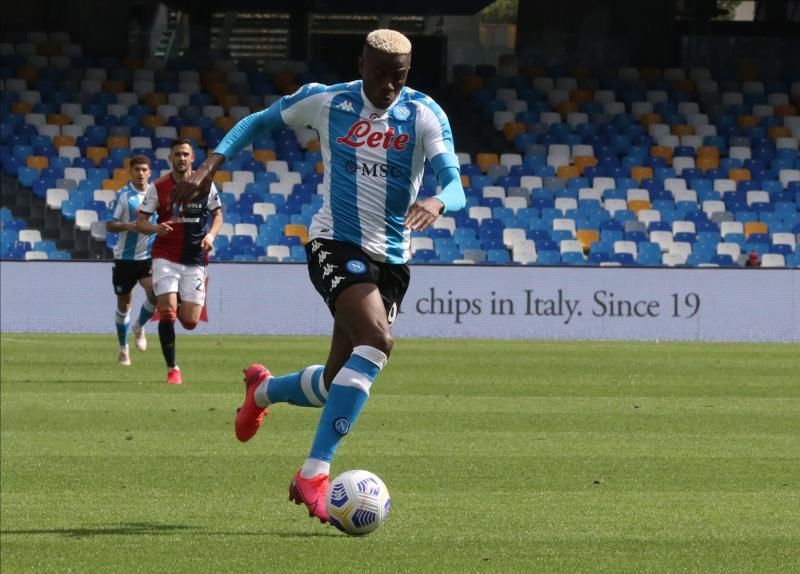 Dos jornadas y multa de 5.000 euros a Osimhen por dar bofetada a un rival