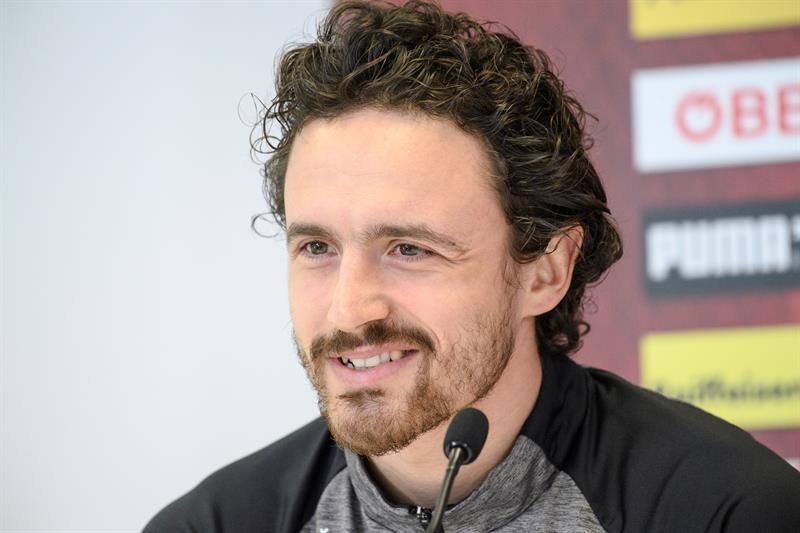 Delaney llega a Sevilla de madrugada para cerrar su fichaje por tres temporadas