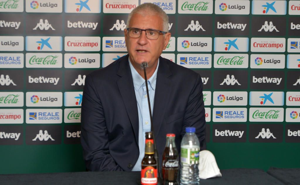 El Betis sólo trabaja salidas para poder inscribir a Willian José y "ya no habrá más fichajes", según Cordón