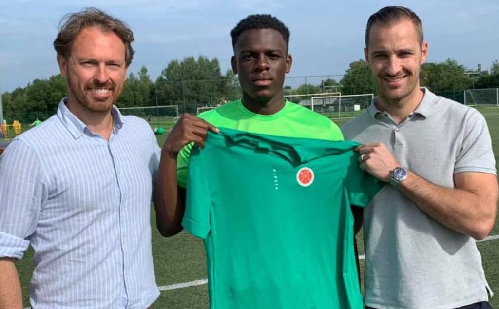 De estar a prueba con el Betis Deportivo a firmar por un segunda belga