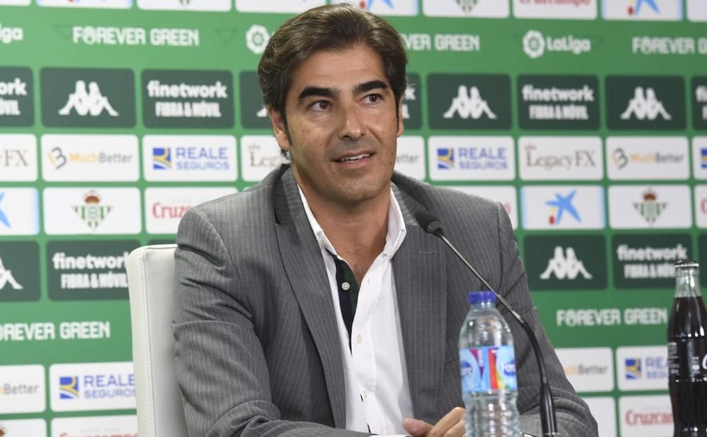 El Betis asegura haber "gastado hasta el último céntimo" y abre la puerta a jugadores como Carvalho o Joel