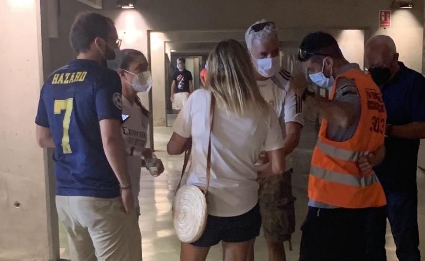 Malestar de aficionados del Betis por la presencia de madridistas en la grada