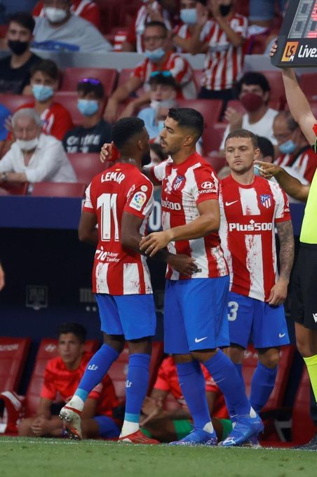 Luis Suárez reestrena titularidad; Estupiñan, en el once del Villarreal