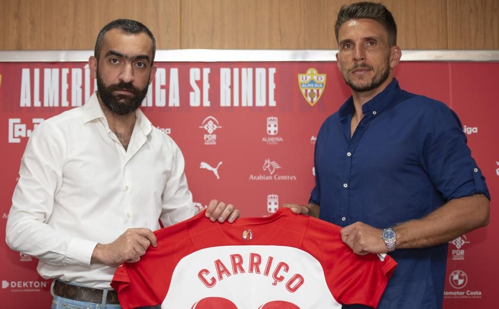 El exsevillista Carriço, presentado por el Almería: "Necesitaba volver"