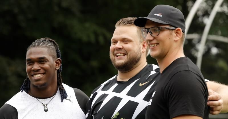 El sueco Daniel Stahl sigue intratable