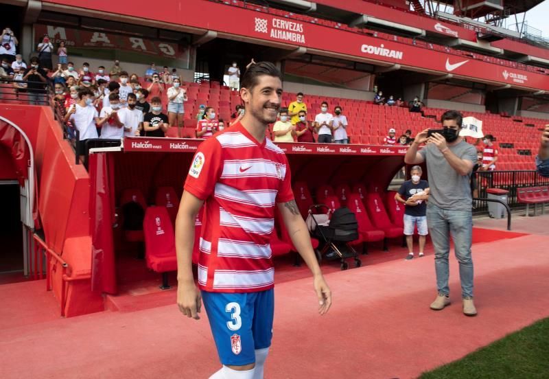 El exsevillista Escudero llega al Granada con el objetivo de "volver a Europa"