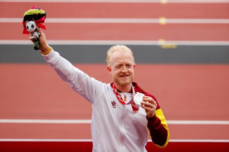 Iván Cano debuta en Tokio con un salto de plata