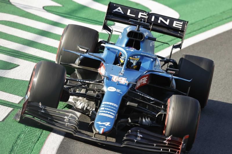 Alonso, "contento": "Los sábados están bien, pero las carreras son los domingos"
