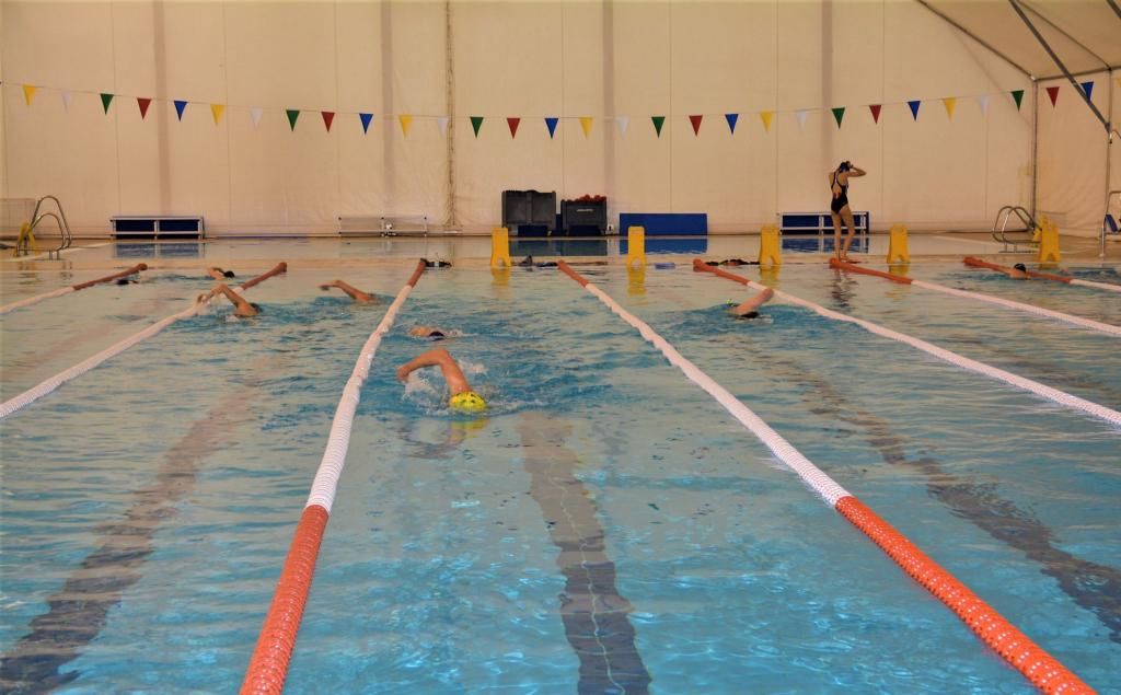 Inscripciones abiertas para los cursos de natación del CDU Los Bermejales