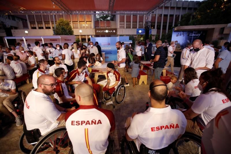 Los paralímpicos españoles, recibidos como héroes en Madrid