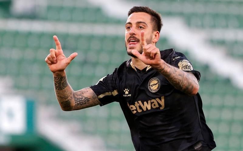 Joselu, de ser una opción para el Sevilla a estar su renovación con el Alavés "en modo de espera"
