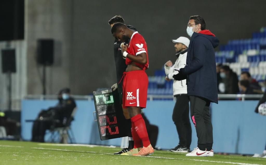 Amadou y Gnagnon podrían denunciar al Sevilla por dejarlos sin ficha