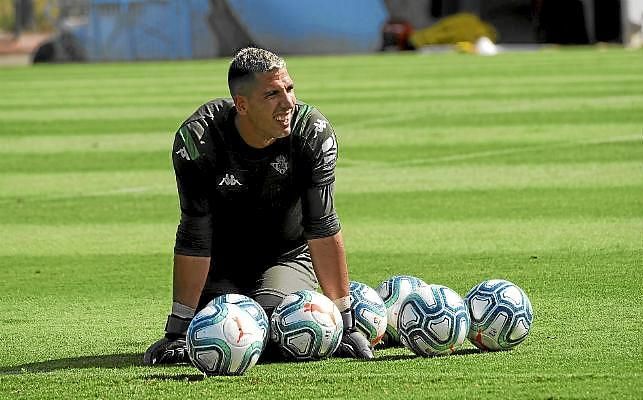 Joel Robles: "Quiero devolverle al club el cariño y respeto que me ha mostrado"