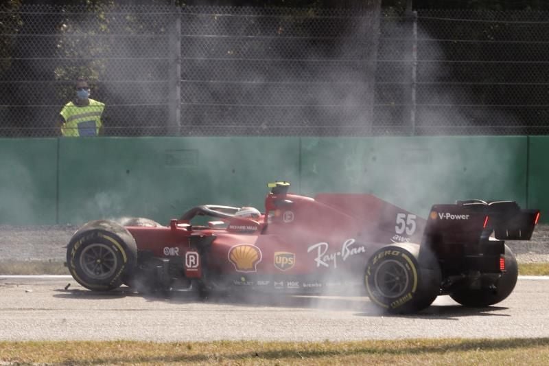 Fuerte accidente de Carlos Sainz, sin consecuencias, en los libres de Monza