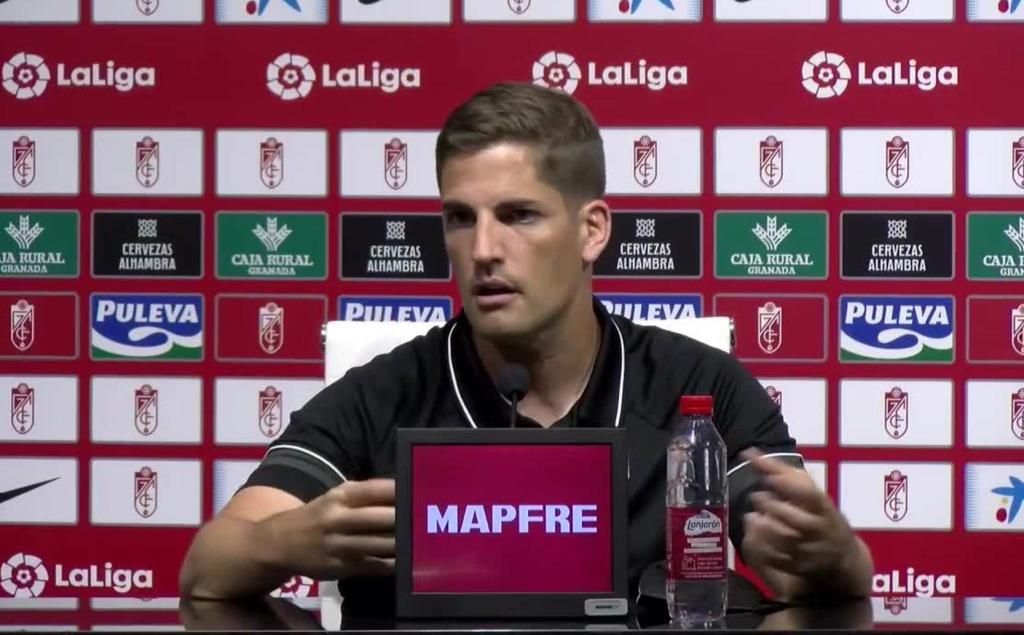 Robert Moreno: "El Betis es de un altísimo nivel, pero tiene la desgracia de ser el primero tras el 4-0"