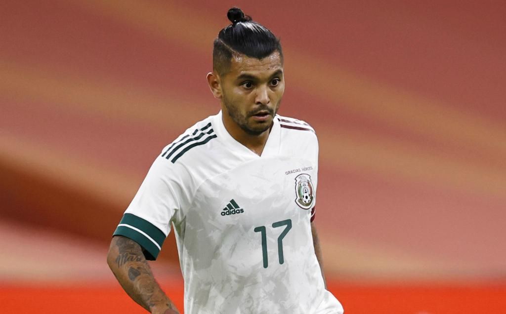 Tecatito Corona sigue sin renovar, pero pide "jugar más"