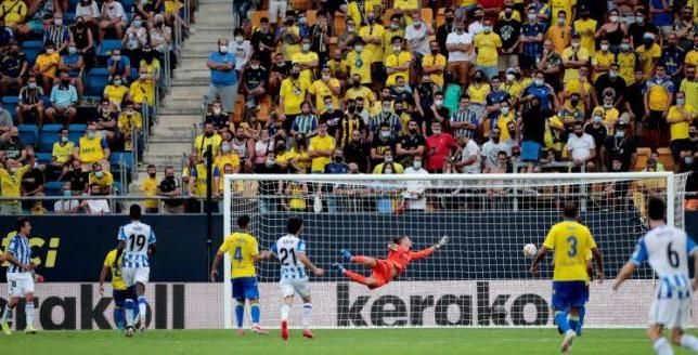 Cádiz CF 0-2 Real Sociedad: Oyarzábal acaba con la resistencia amarilla