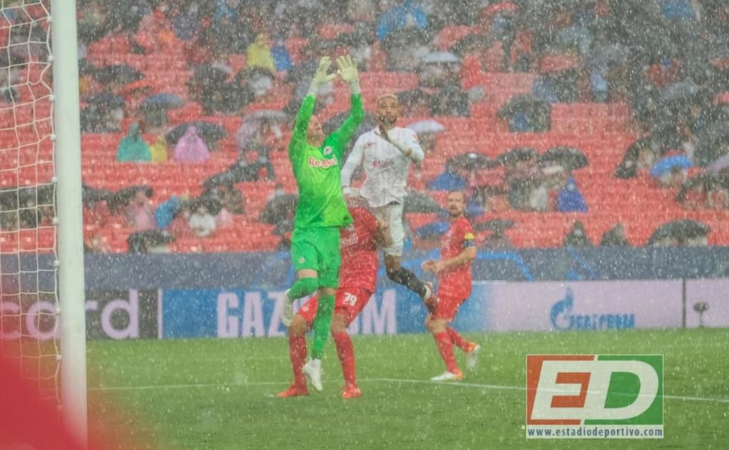 Accionistas Unidos exige la cubierta en el Ramón Sánchez-Pizjuán