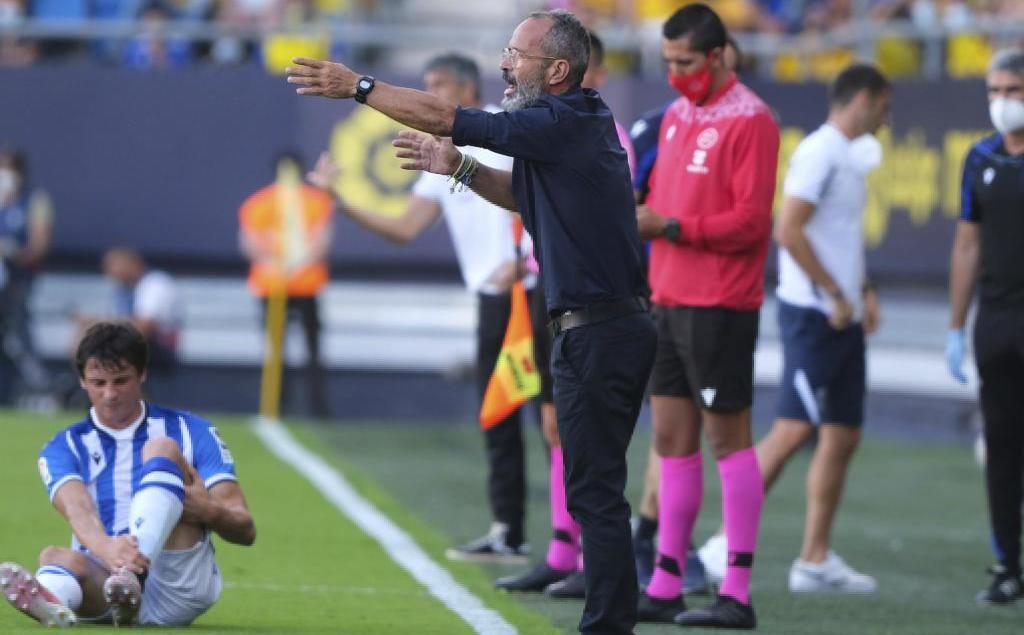 Álvaro Cervera admite que la semana del Cádiz "ha sido dura" y anuncia que quitará "cosas que sobran"