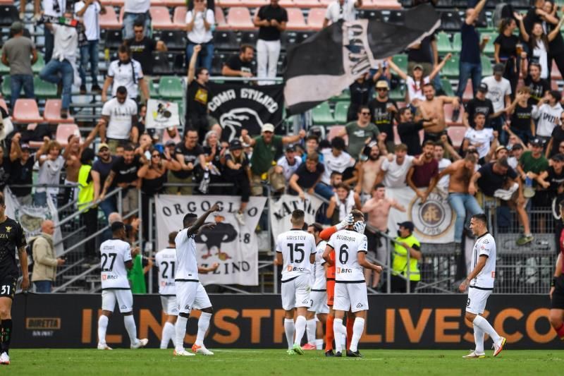 Thiago Motta gana su primer partido al frente del Spezia