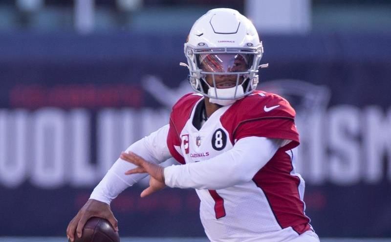 34-33. Murray lanza para 400 yardas en el triunfo de Cardinals sobre los Vikings