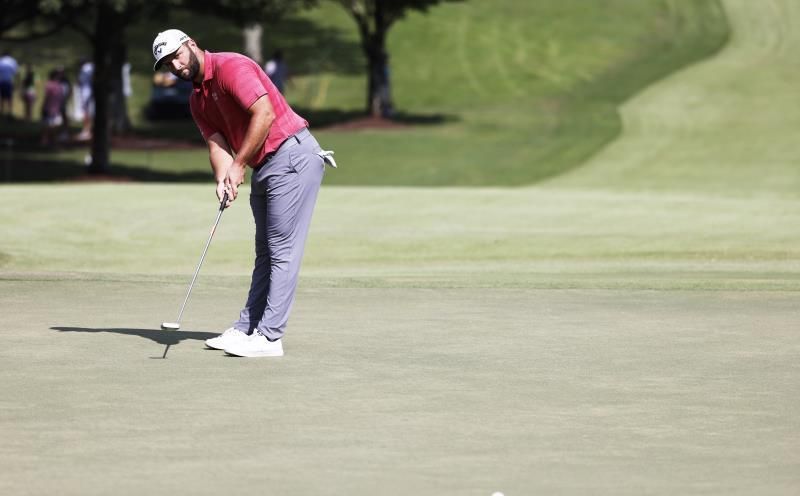 Rahm sigue líder y 'Mito' Pereira entra en el top 100