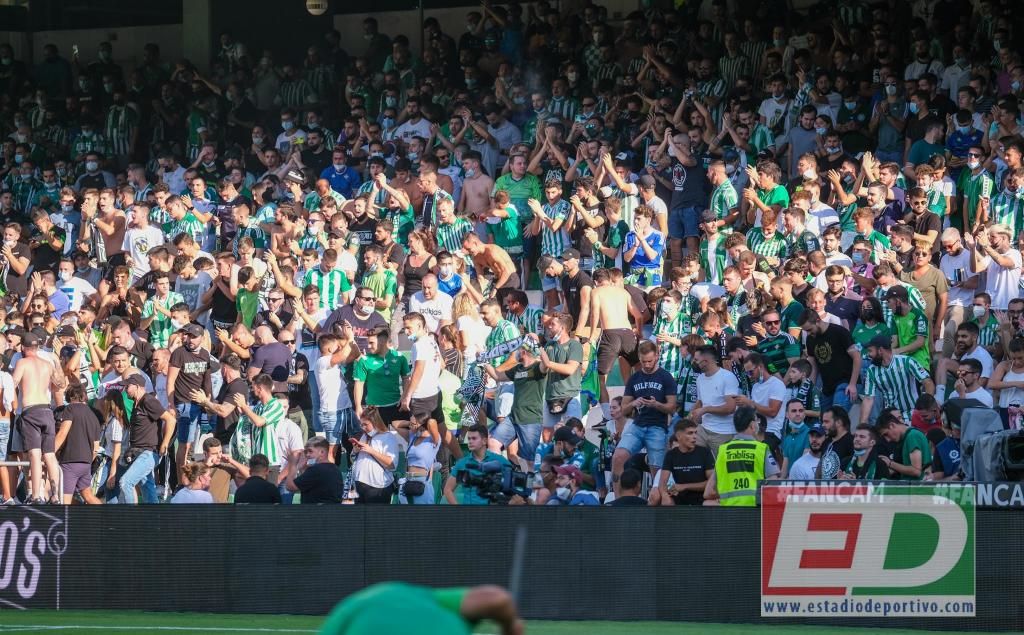 Los ocho cánticos del Real Betis - Espanyol que LaLiga ha denunciado