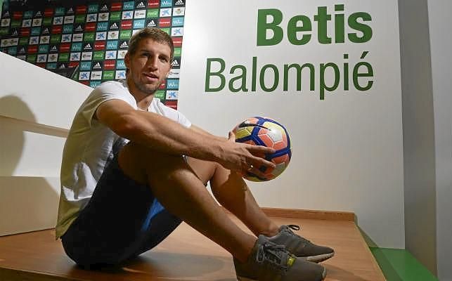 Brasanac: un ex del Betis indispensable en Osasuna