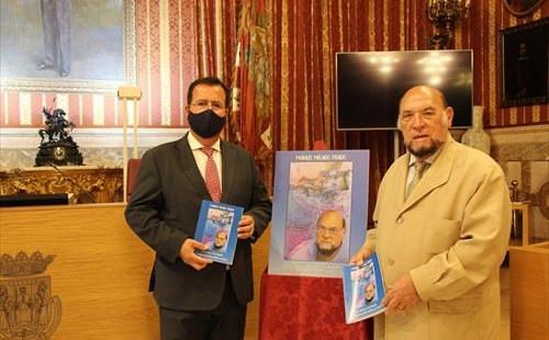 El Ayuntamiento de Sevilla edita la antología poética de Manuel Melado, el histórico 'speaker' del Betis